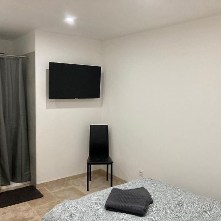 Mas Feuillade Logement Partage Nimes Ngoại thất bức ảnh